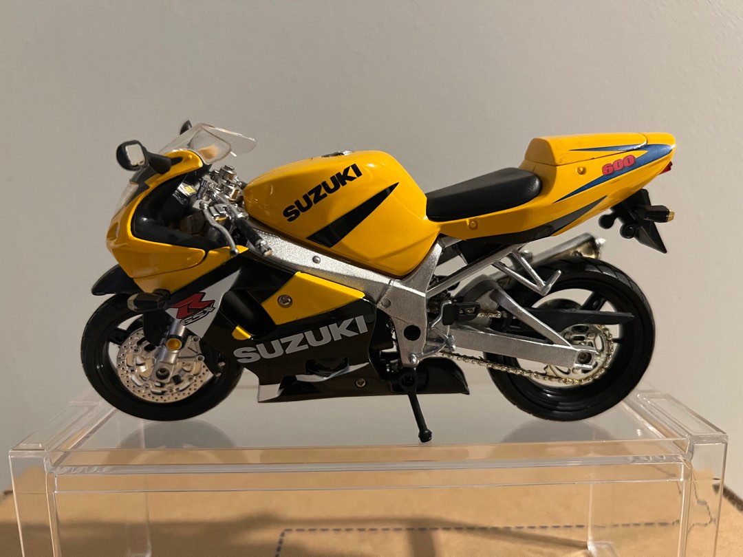 Suzuki gsxr 600 toy model hotsell