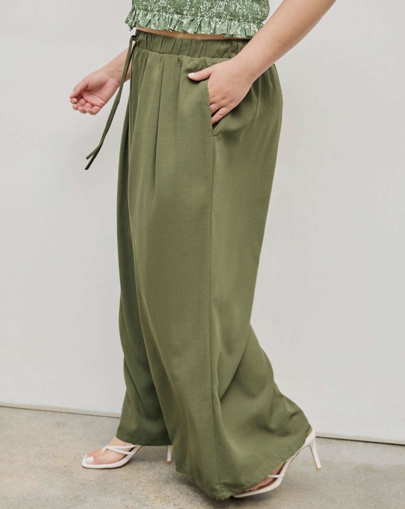 Elastic waist store wide leg trousers
