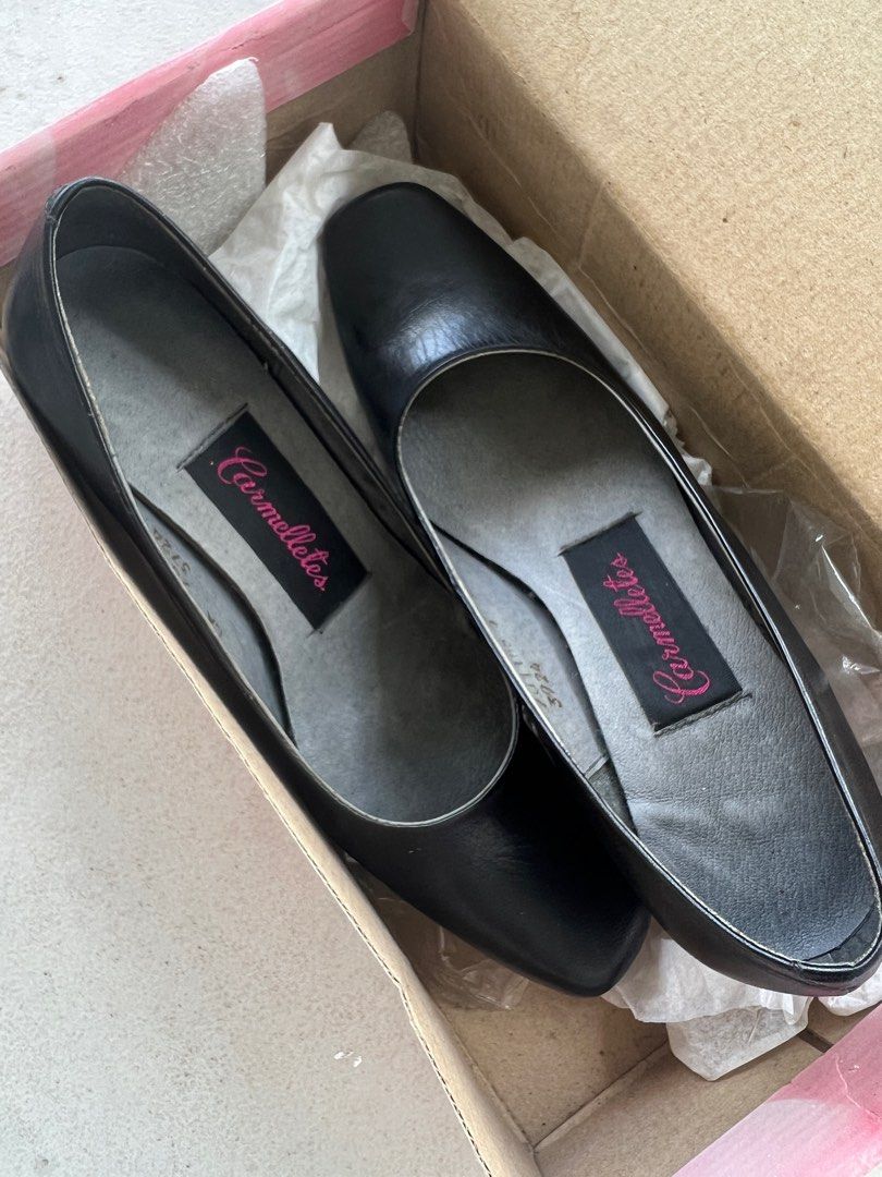 Genuine Leather Black Shoes with Heels (Category: Heels) located in Quezon City. Submitted by heartworkph (Listing ID 1248346145, Image 2). Description: Carmelletes Square Toe Black Heels - Size 5 - Made of Genuine Leather - Brand New - Good for school or office Selling low, see first pic for original price Shipping fee to be shouldered by buyer RFS: Have wide feet, toe area is too tight for me MOP: GCash, Maya, BPI, UnionBank MOD: J&T, Flash Exp