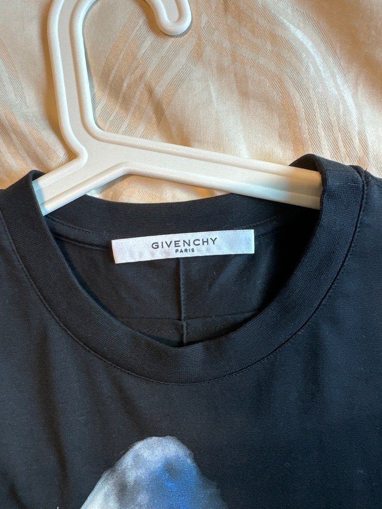 Givenchy shark T-shirt Cuban fit, Men's Fashion, Tops Sets