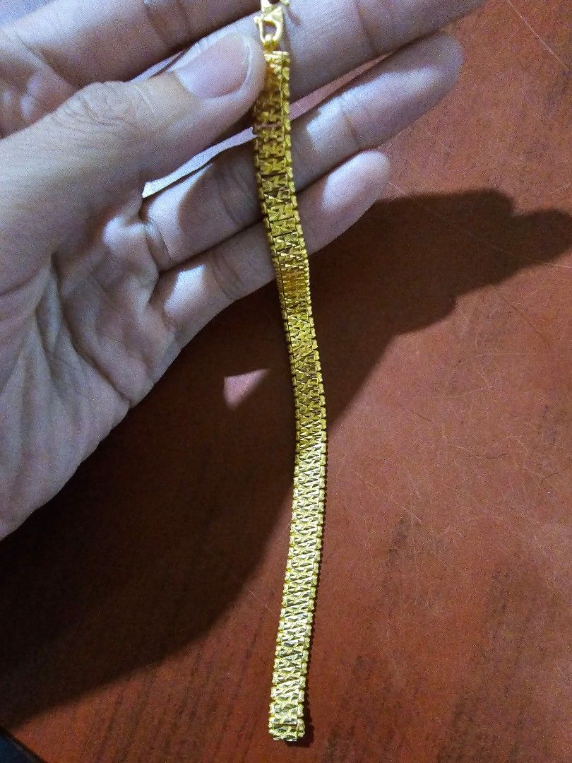 Gold bracelet