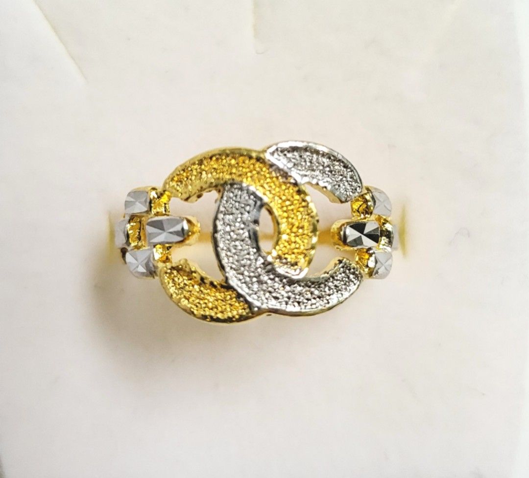 Gold Ring, Women's Fashion, Jewelry Organisers, Rings on Carousell