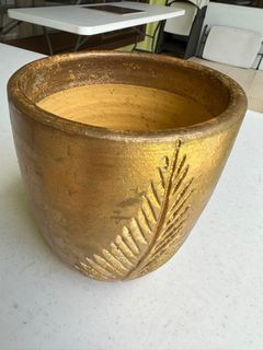 Gold Terracota Pot