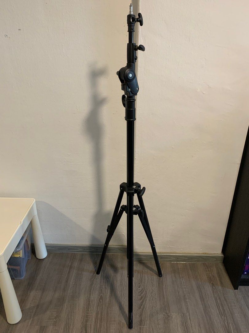 Heavy duty tripod (possible for overhead shots), Photography