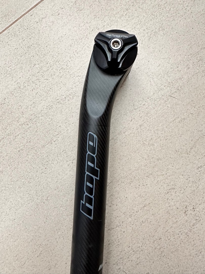 Hope Carbon Seatpost 31.6 400 Sports Equipment Bicycles Parts