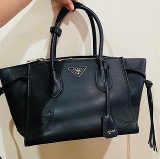 HOT SALE, buy Prada Bag full kulit asli get bonus pouch random