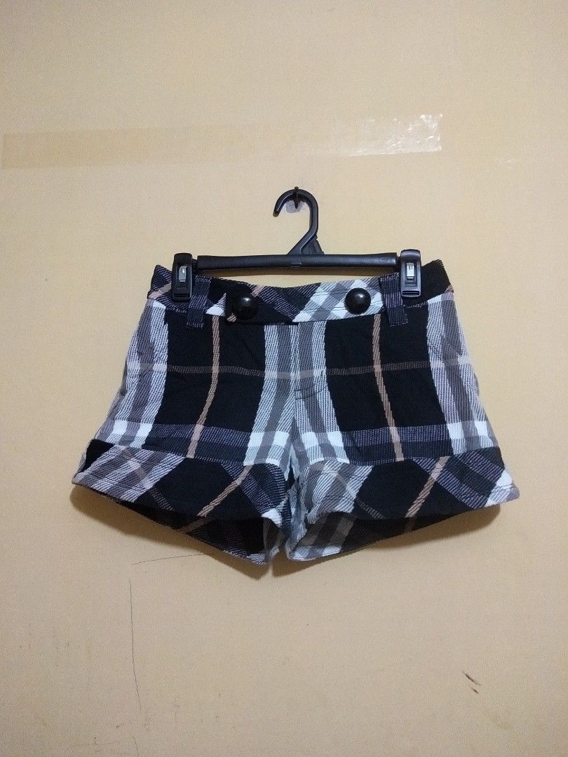 Burberry hot pants 2025