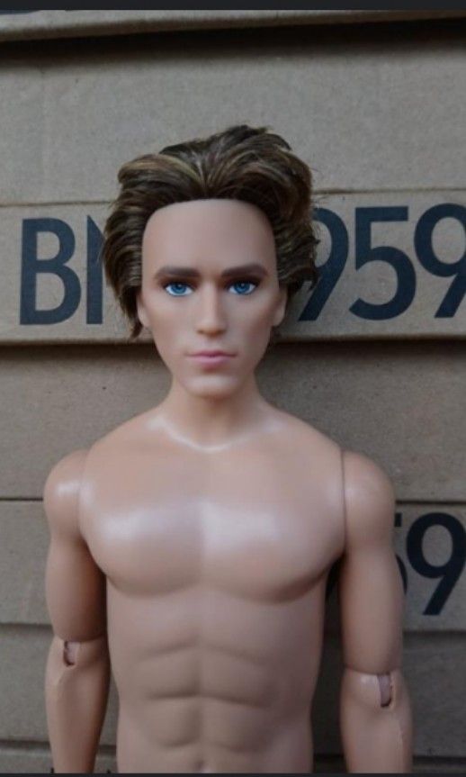 Hunger games catching fire finnick odair doll ken doll with joints