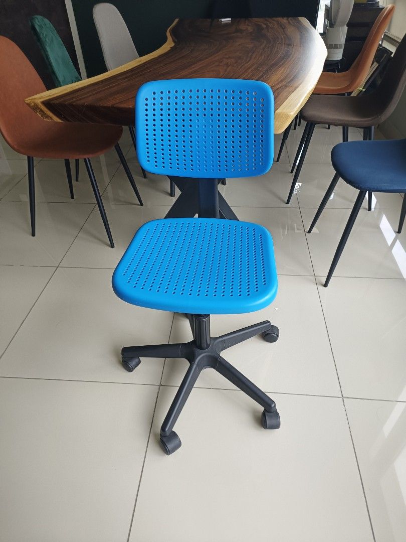 IKEA Alrik Swivel Chair, Furniture & Home Living, Furniture, Chairs on