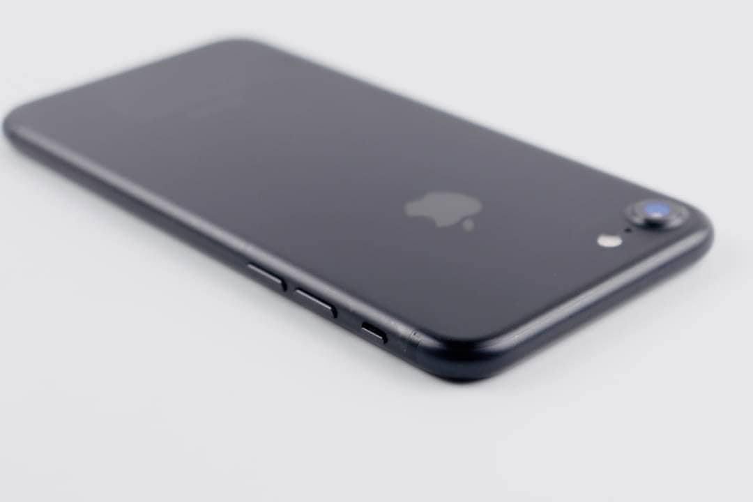 iPhone 7 128gb (Category: iPhone 7 Series) located in Manila. Submitted by TekiCashGadgetsph (Listing ID 1248460461, Image 3). Description: (FU) Openline any sim work - original IPhone not fake Complete accessories Second hand Good as new not abused! Presentable •Original Lcd • no issue hidden issues • no apple id / iCloud id • Good batthealth • Good cam front/back • Good Performance • Good touch id • Good use / plug & play ! • True-tone working 