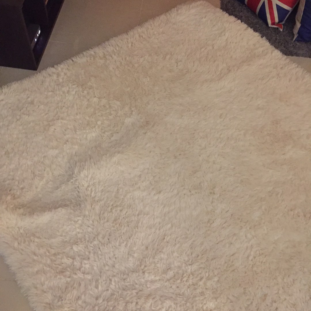 Kaison carpet, Everything Else, Others on Carousell