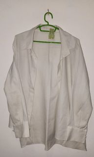 Kemeja Wanita Putih Oversize