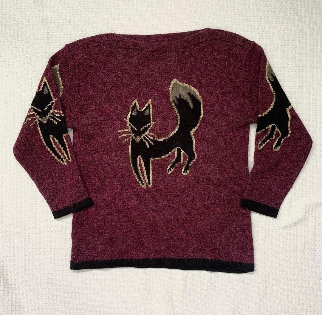 Knitted Cat Sweater, Women's Fashion, Tops, Longsleeves on Carousell