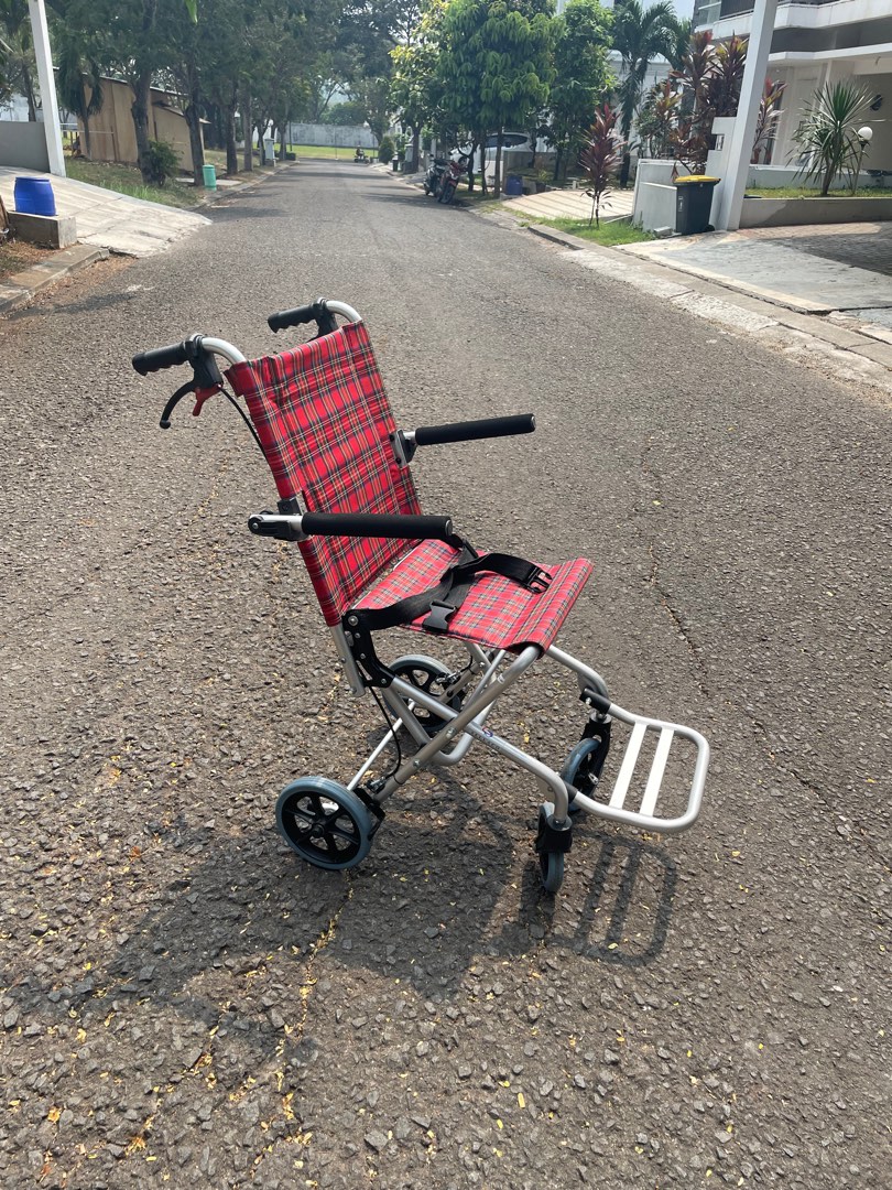 Kursi roda on Carousell