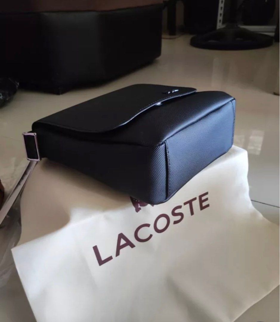 Sacoche Lacoste avec bandoulière - Vinted