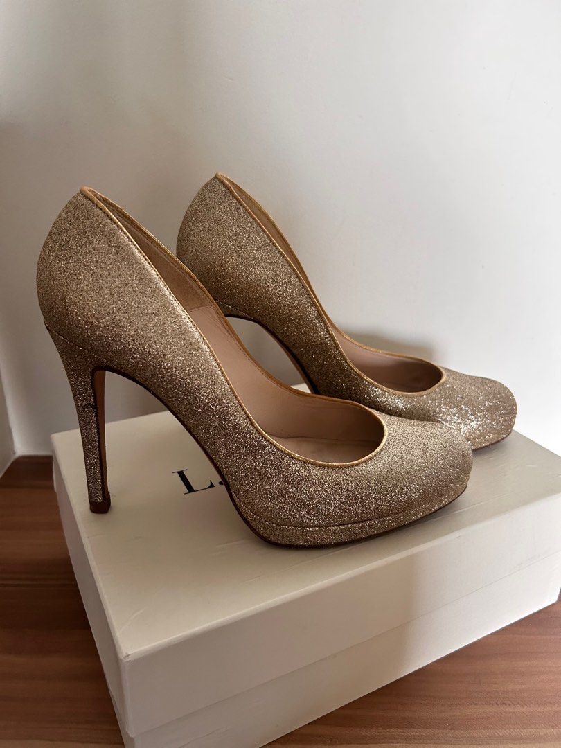 Matte gold clearance pumps