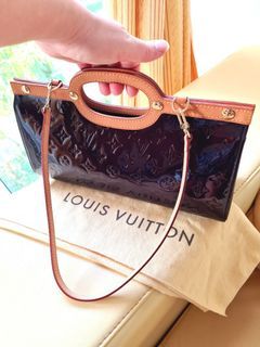 LOUIS VUITTON Vernis Roxbury Drive Two-Way Bag in Red 2010