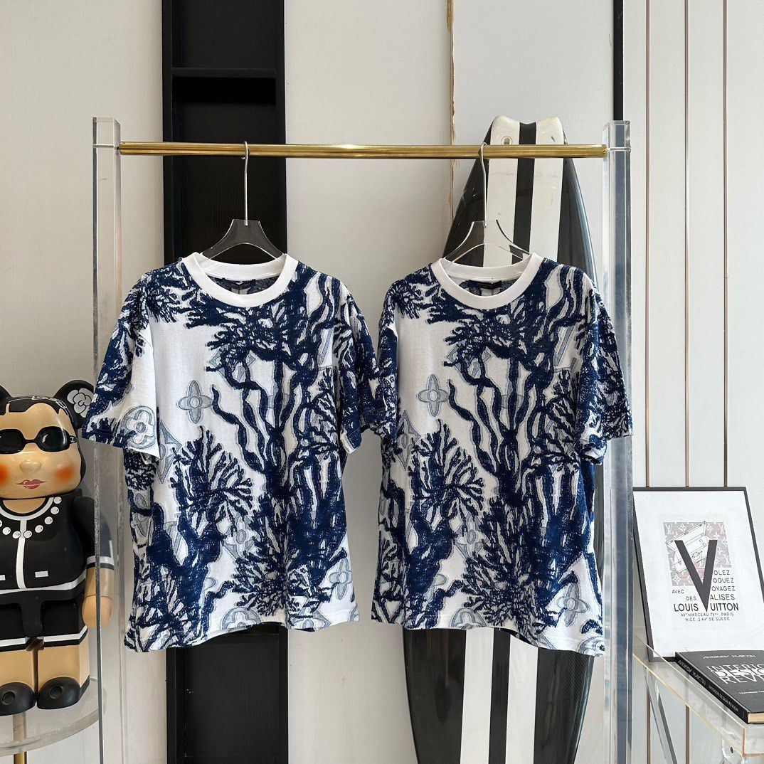 LV Louis Vuitton Tiger Tee Shirt, Luxury, Apparel on Carousell