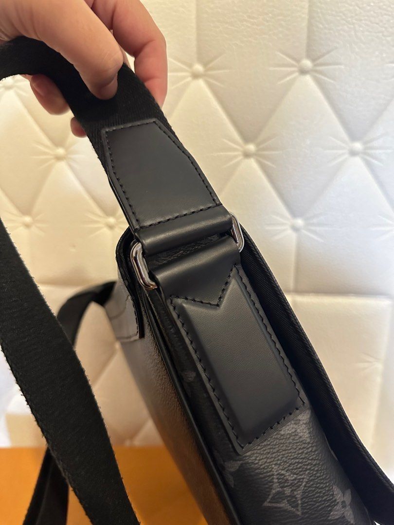 Louis Vuitton Archy Messenger, Luxury, Bags & Wallets on Carousell