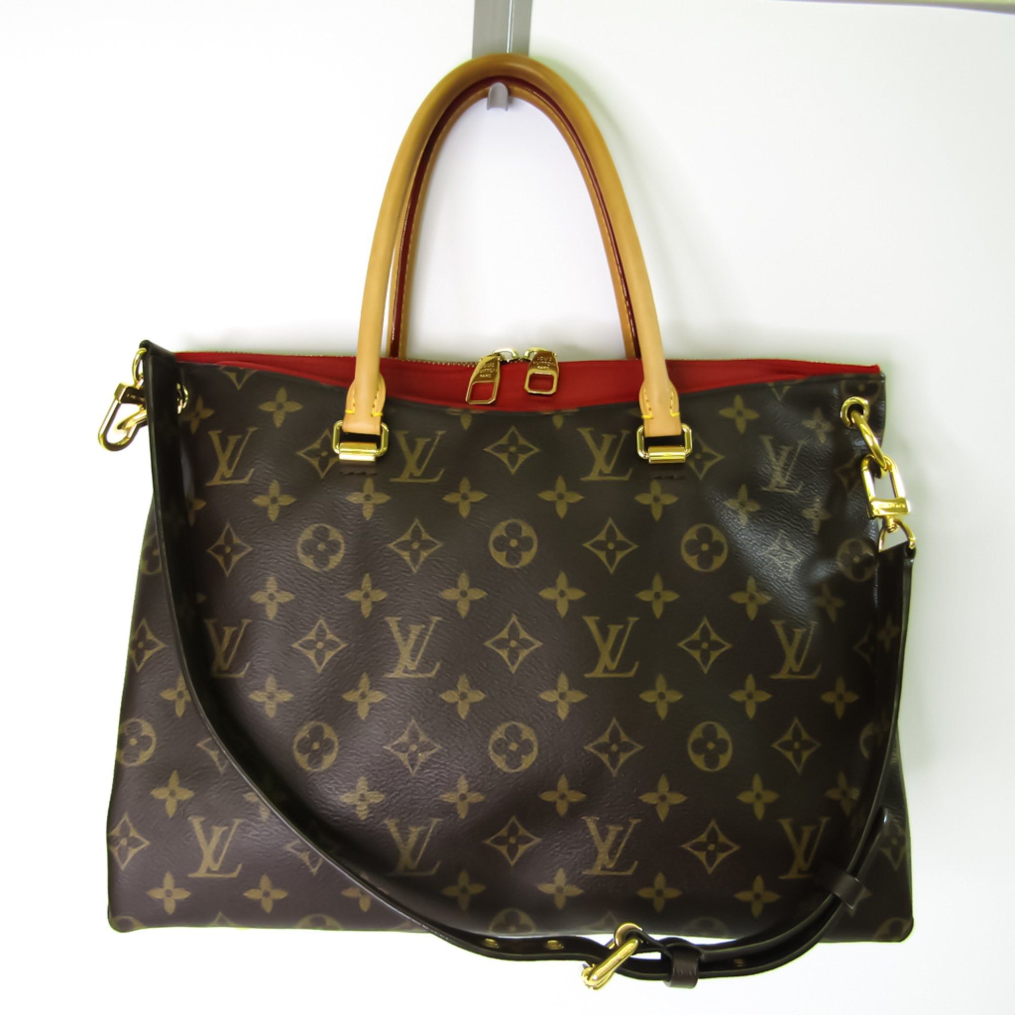 LV PALLAS CHAIN SHOULDER BAG FULL LEATHER, Luxury, Bags & Wallets on  Carousell