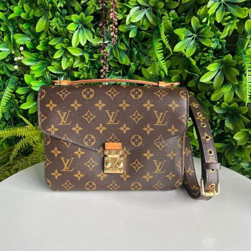 AUTHENTIC LOUIS VUITTON POCHETTE METIS REVERSE, Luxury, Bags & Wallets on  Carousell