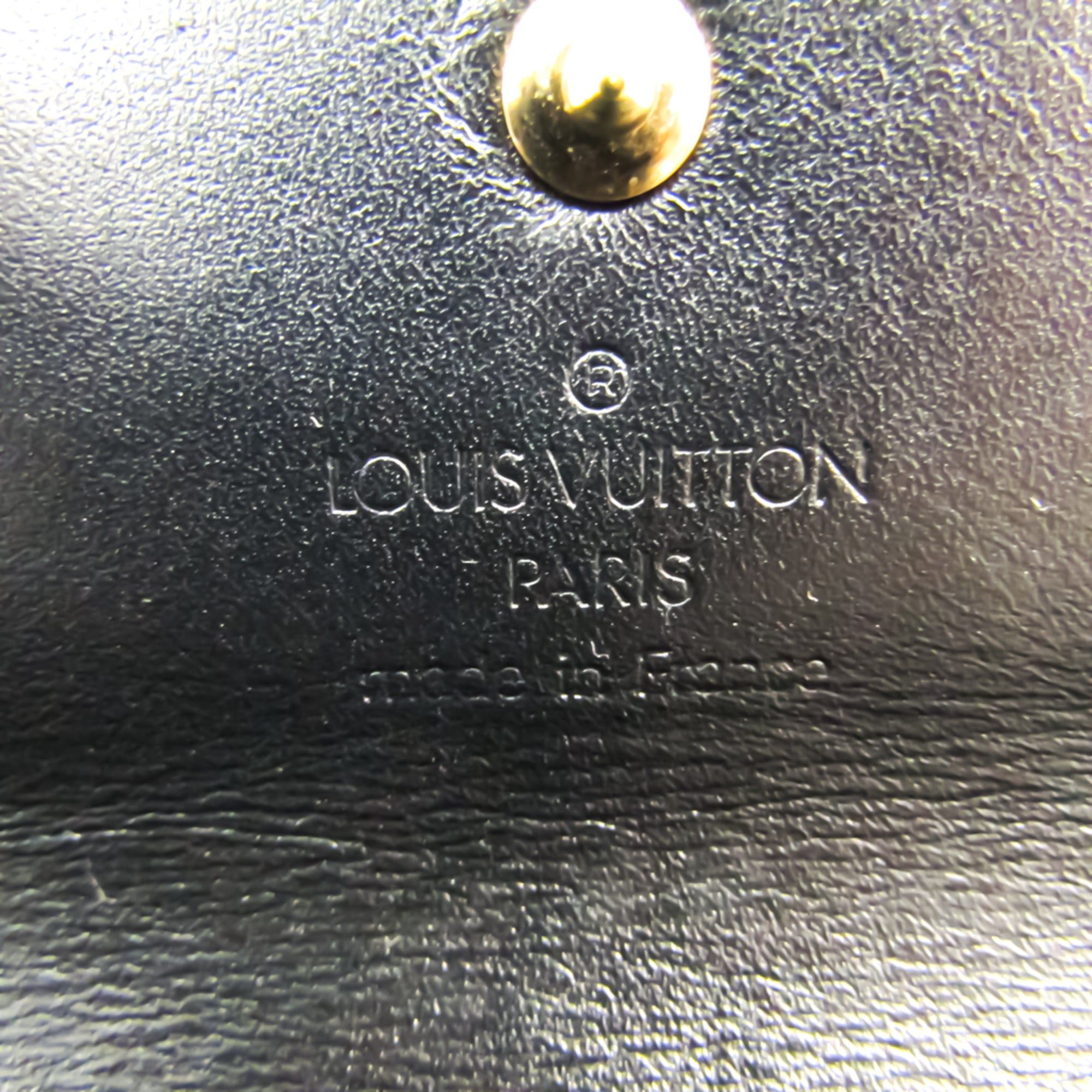 Louis Vuitton Suhali Porte Tresor International M91836 Women's Suhali in  2023
