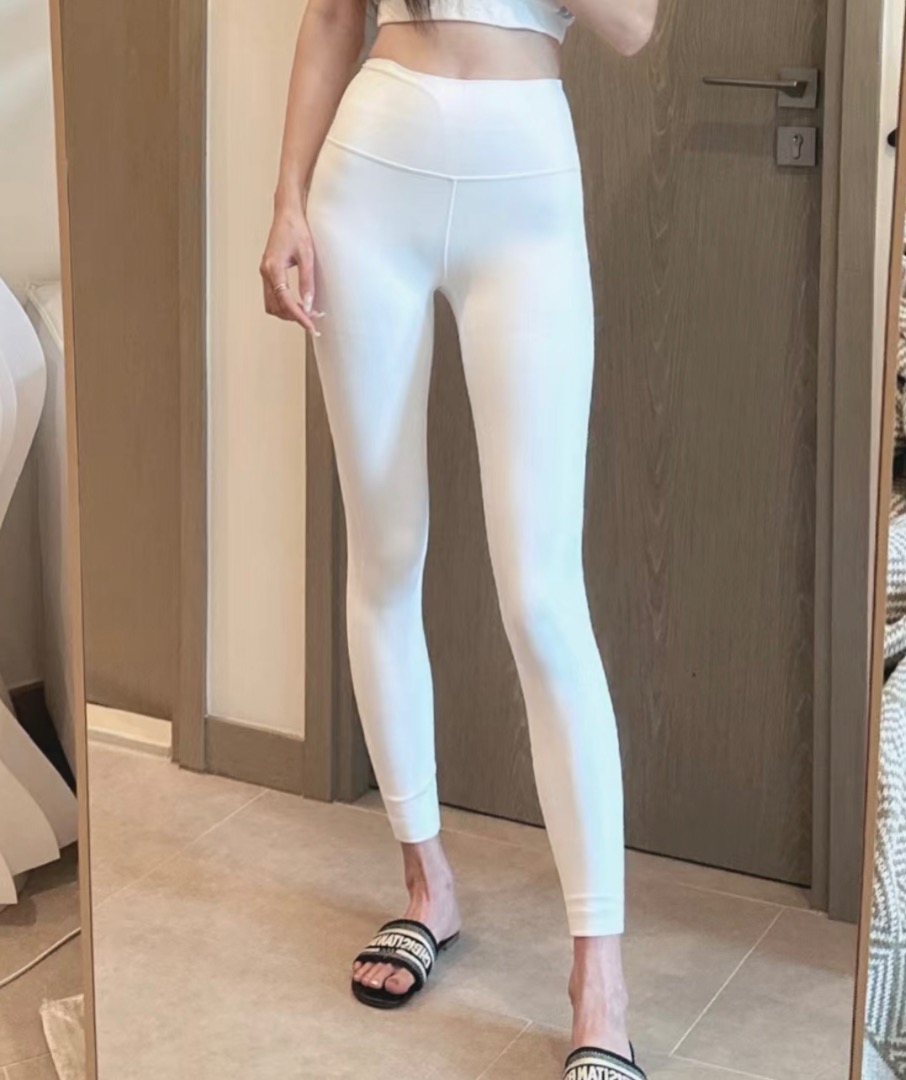 Lululemon Align High-Rise HR Crop 21” White Opal size 4 lulu yoga pants  leggings 瑜伽褲瑜珈褲, 女裝, 運動服裝- Carousell