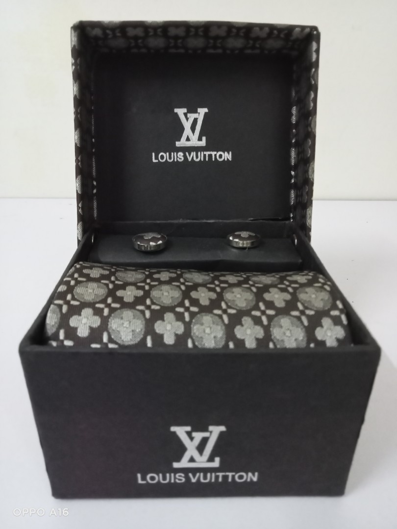 🔥🔥🔥Louis Vuitton Brown Neck Tie and Coupling, Hobbies & Toys,  Collectibles & Memorabilia, Vintage Collectibles on Carousell