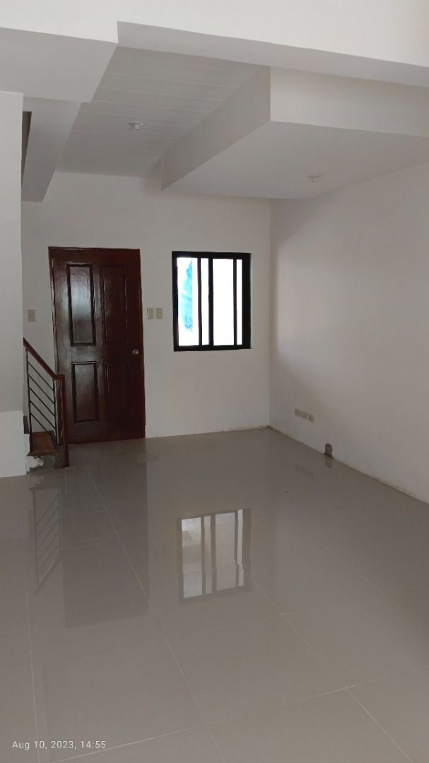 Malanday Valenzuela Townhouse 3 BR, 2 T&B, with front parking, Property