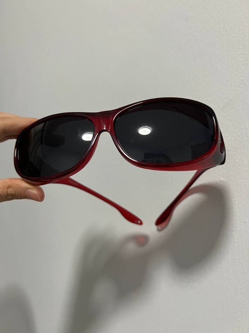 Maroon sunglasses deals