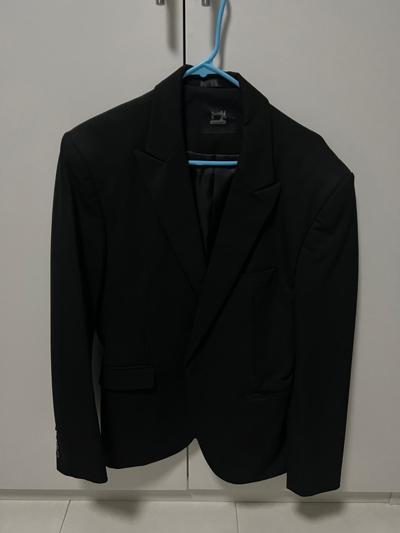 Mens Black Blazer, Men's Fashion, Coats, Jackets and Outerwear on Carousell