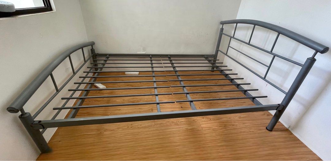Metal 2025 cot double