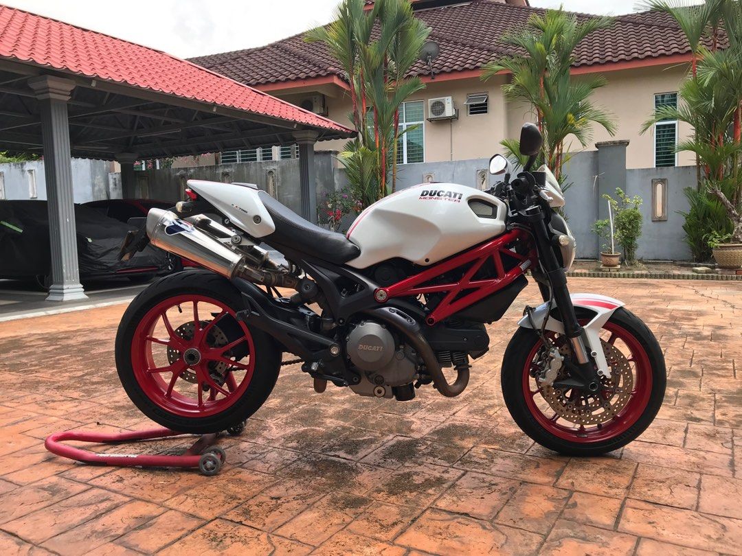 Monster 796 s2r Motorbikes on Carousell