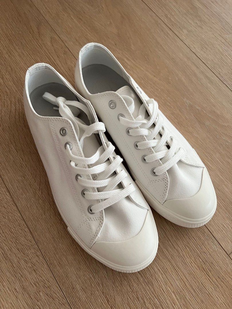muji white sneakers