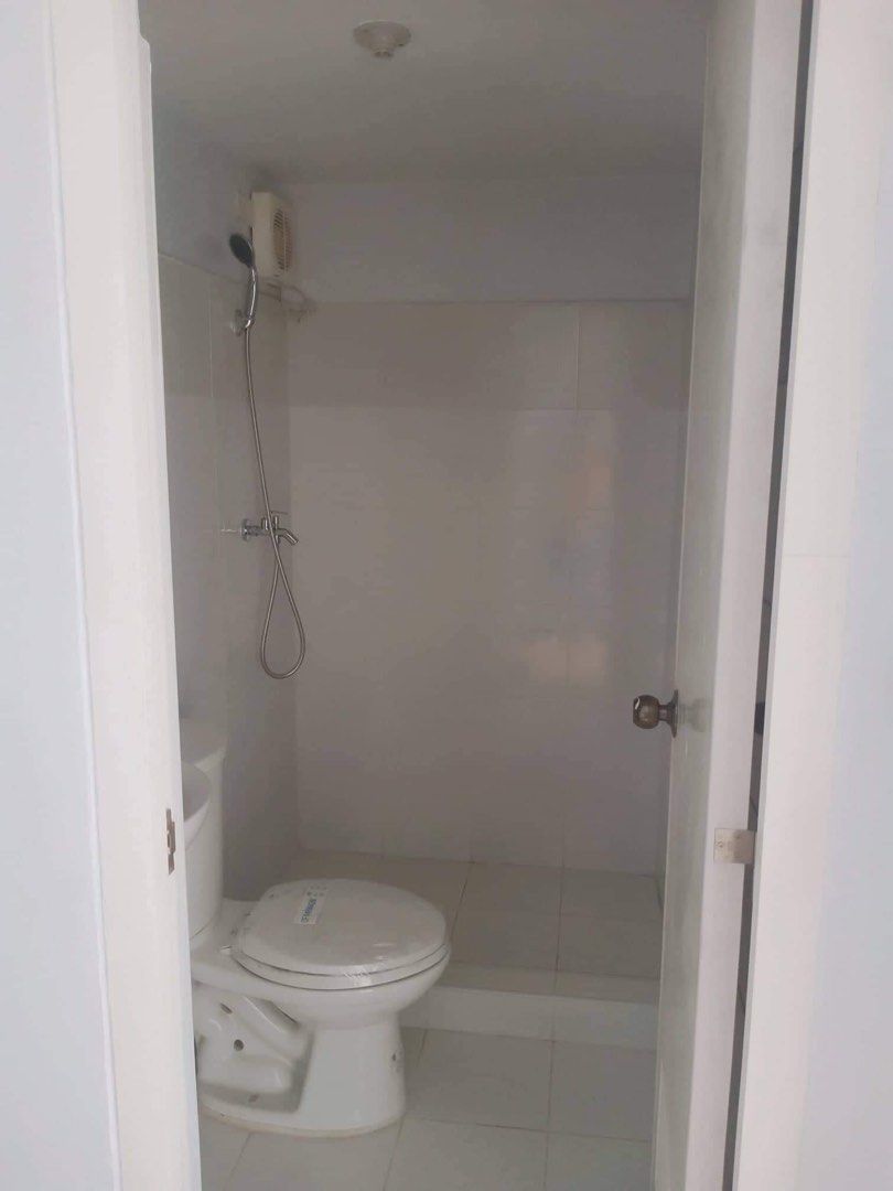 Murang Condo In PASIG RENT TO OWN CAINTA CAMBRIDGE VILLAGE ORTIGAS