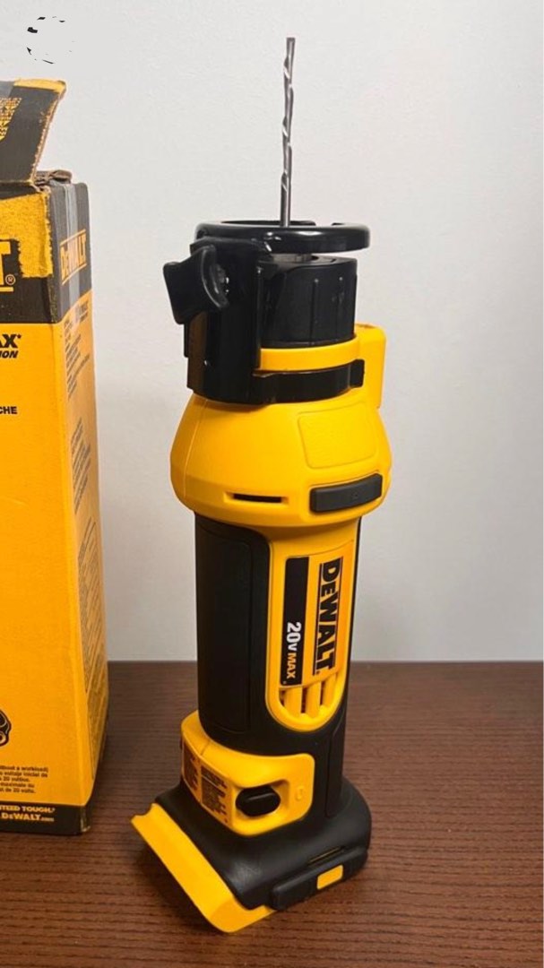 New DEWALT Cordless 20V MAX* Drywall Cutting Tool, CutOut, Tool Only
