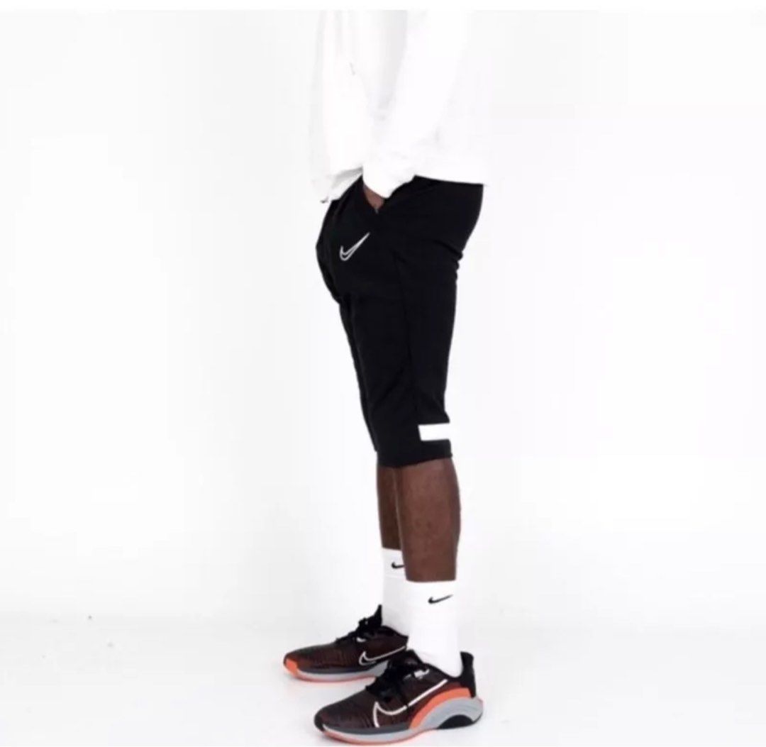 Nike academy 3 4 pants Men s Fashion Bottoms Shorts on Carousell