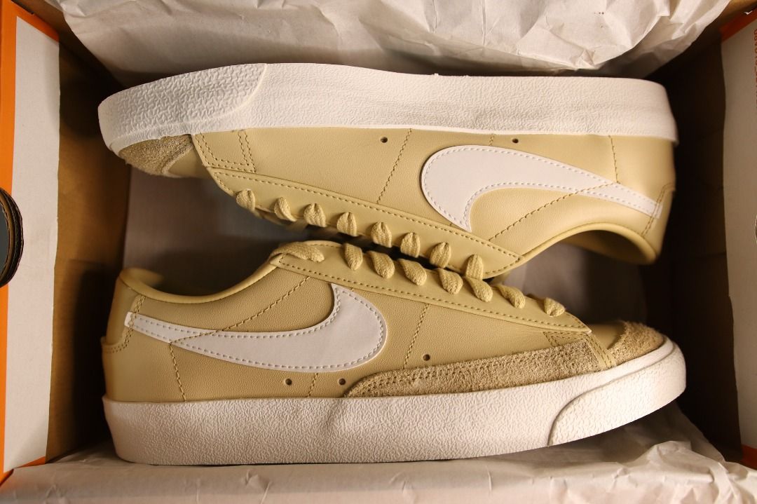 Nike blazer deals low gold