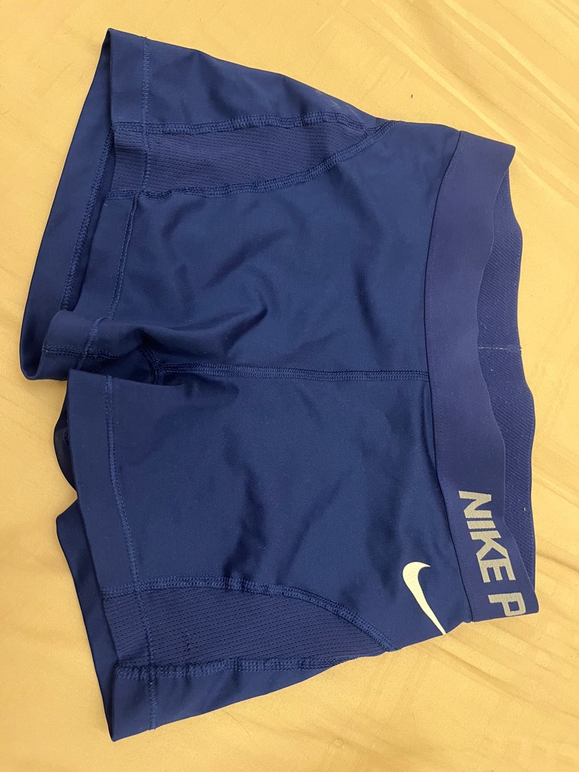 short nike compression
