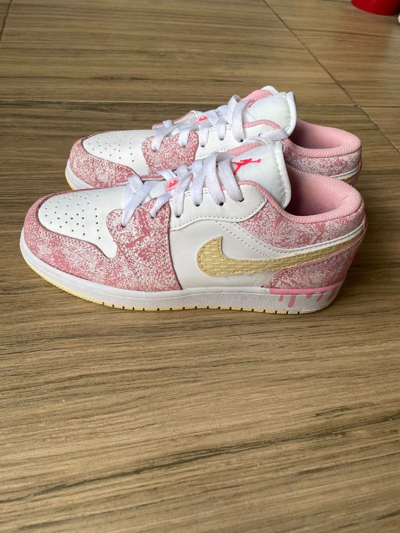 Nike Jordan 1 Low Paint Drip Strawberry Ice Cream Second Import, Fesyen