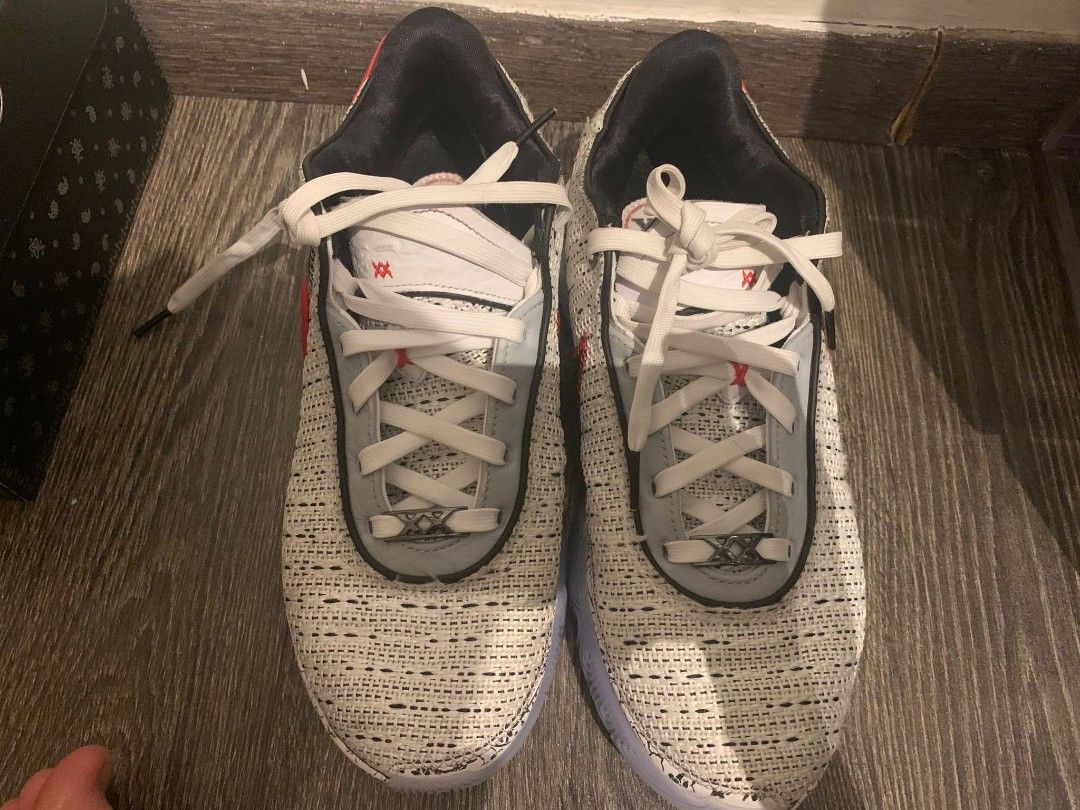 2k20 lebron shoes