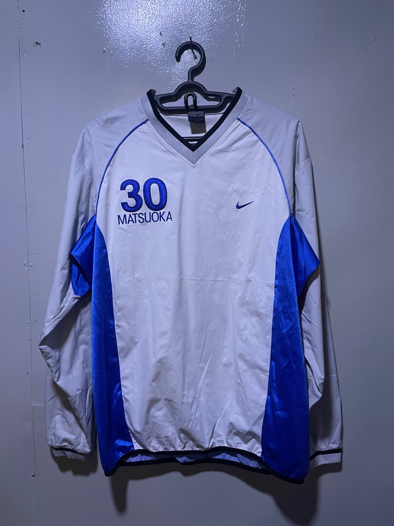 Nike windbreaker v neck, Men's Fashion, Activewear on Carousell