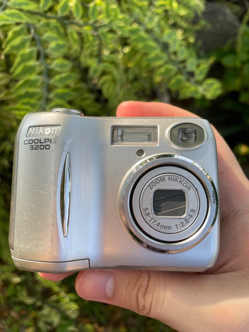 Nikon Coolpix 3200 CCD Digital Camera, Photography, Cameras on Carousell