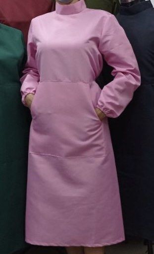 Pink Isolation Gown High quality PPE (medium)