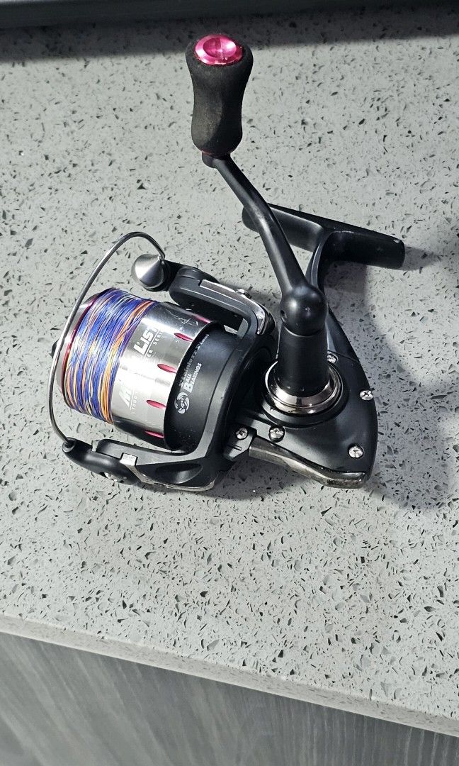 Spinning Reel 2000, Sports Equipment, Fishing on Carousell