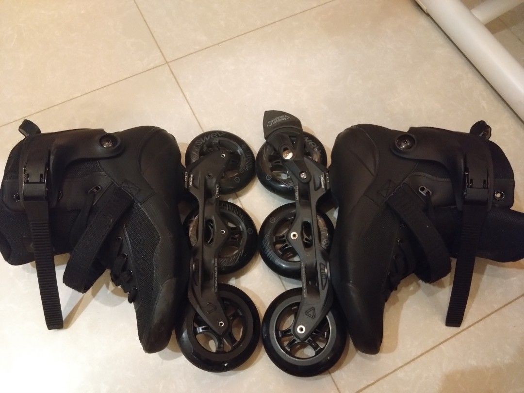 Powerslide Swell 110s all black rollerblades