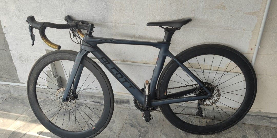 Preloved all carbon Alcott roadbike