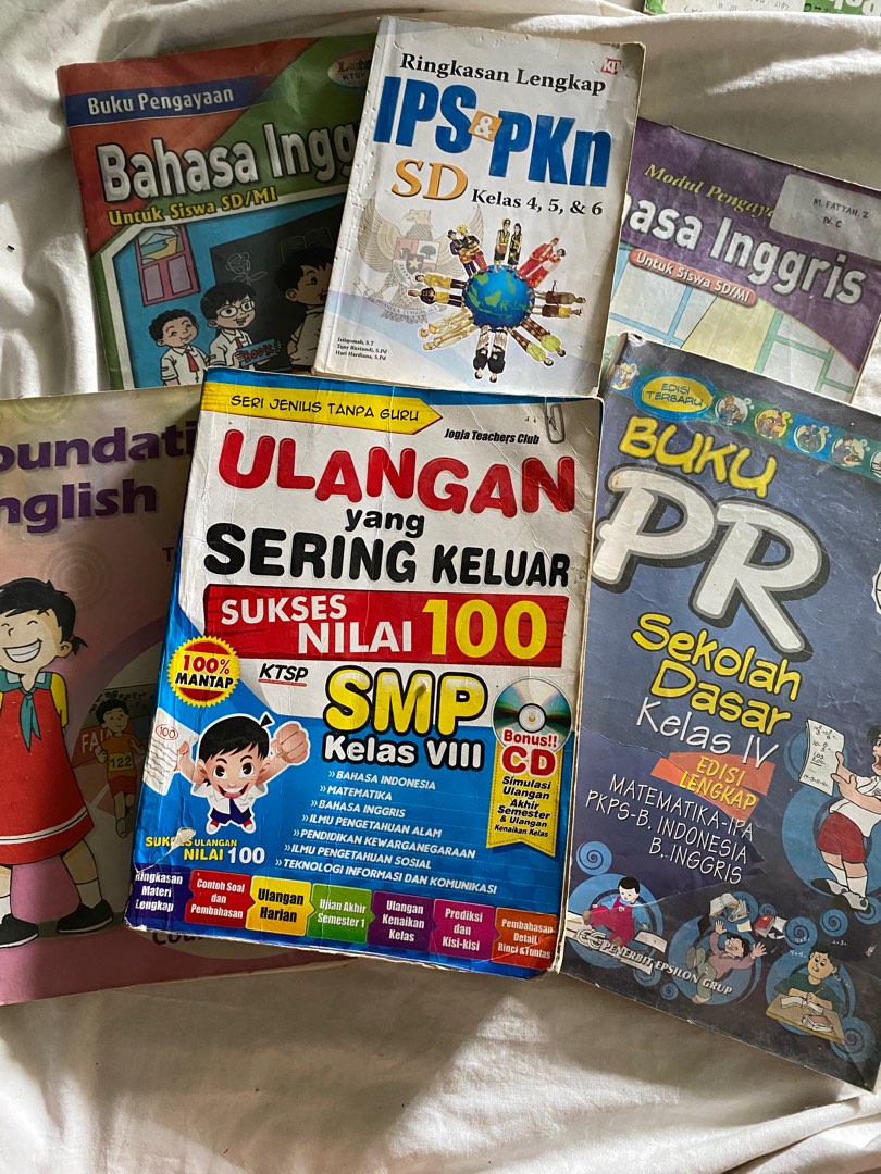 Preloved Buku-buku paket SD-SMP-SMA, Buku Bimbel on Carousell