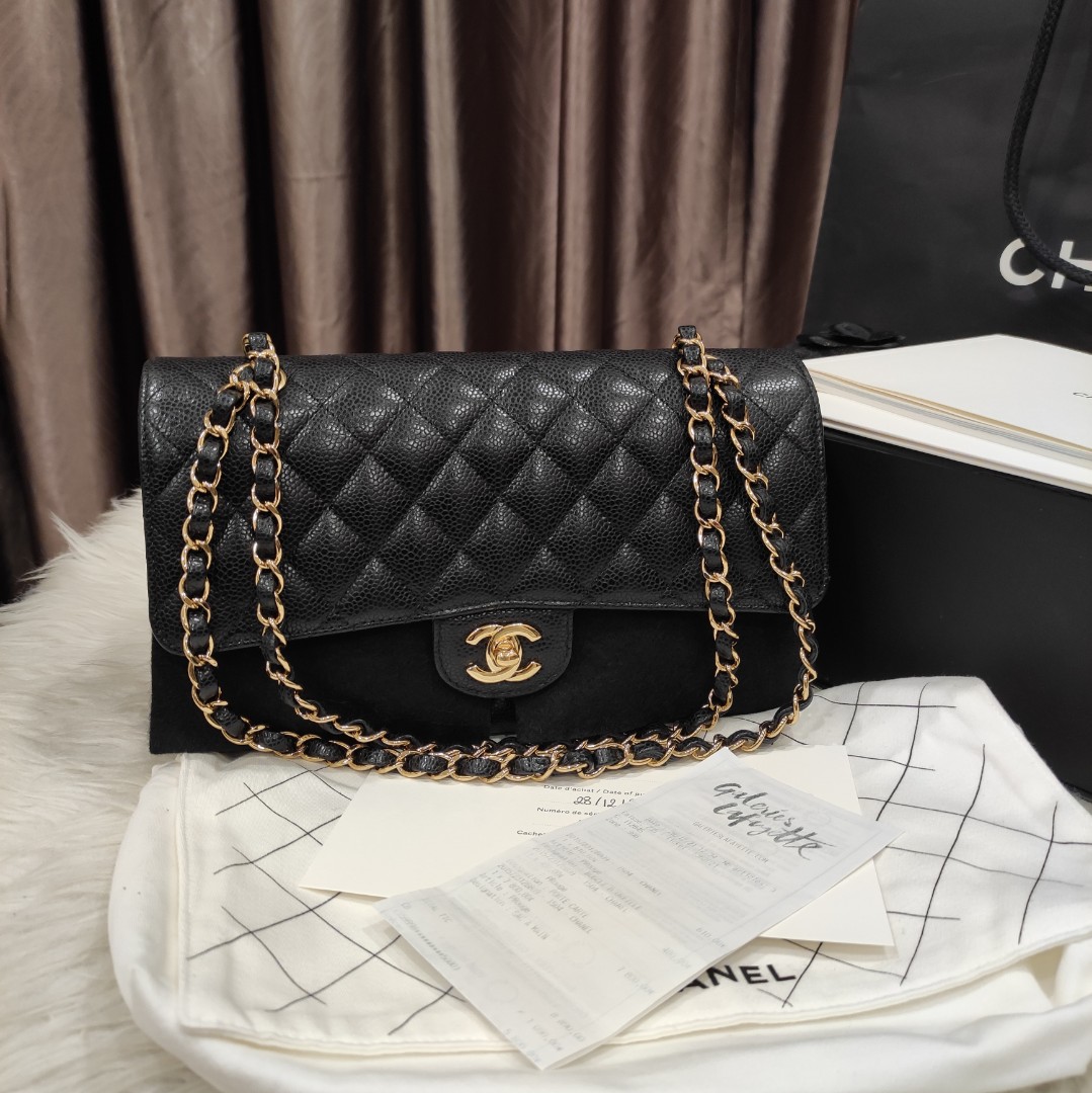 Preloved Chanel Medium Classic Flap. Microchip. Caviar GHW. Full set with  receipt., Luxury, Bags & Wallets on Carousell