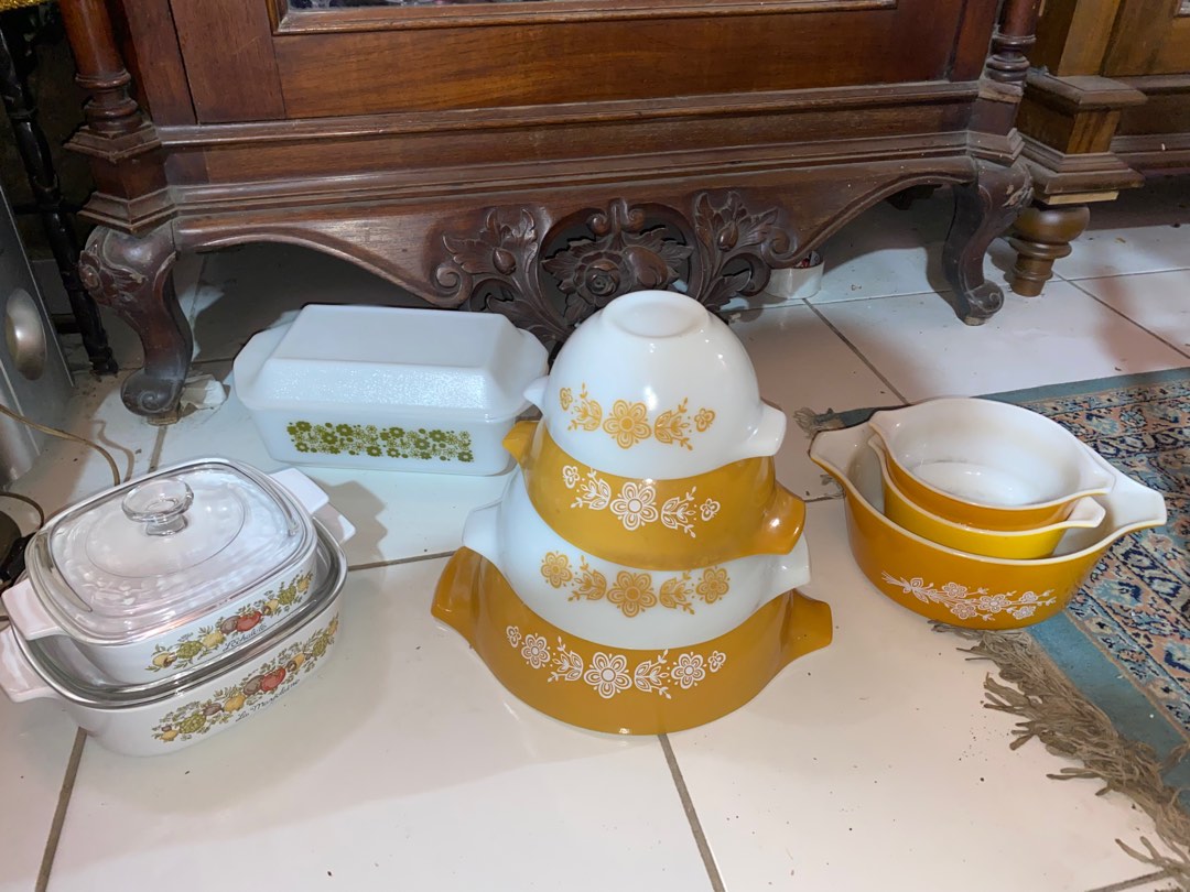 Pyrex dan corning ware on Carousell